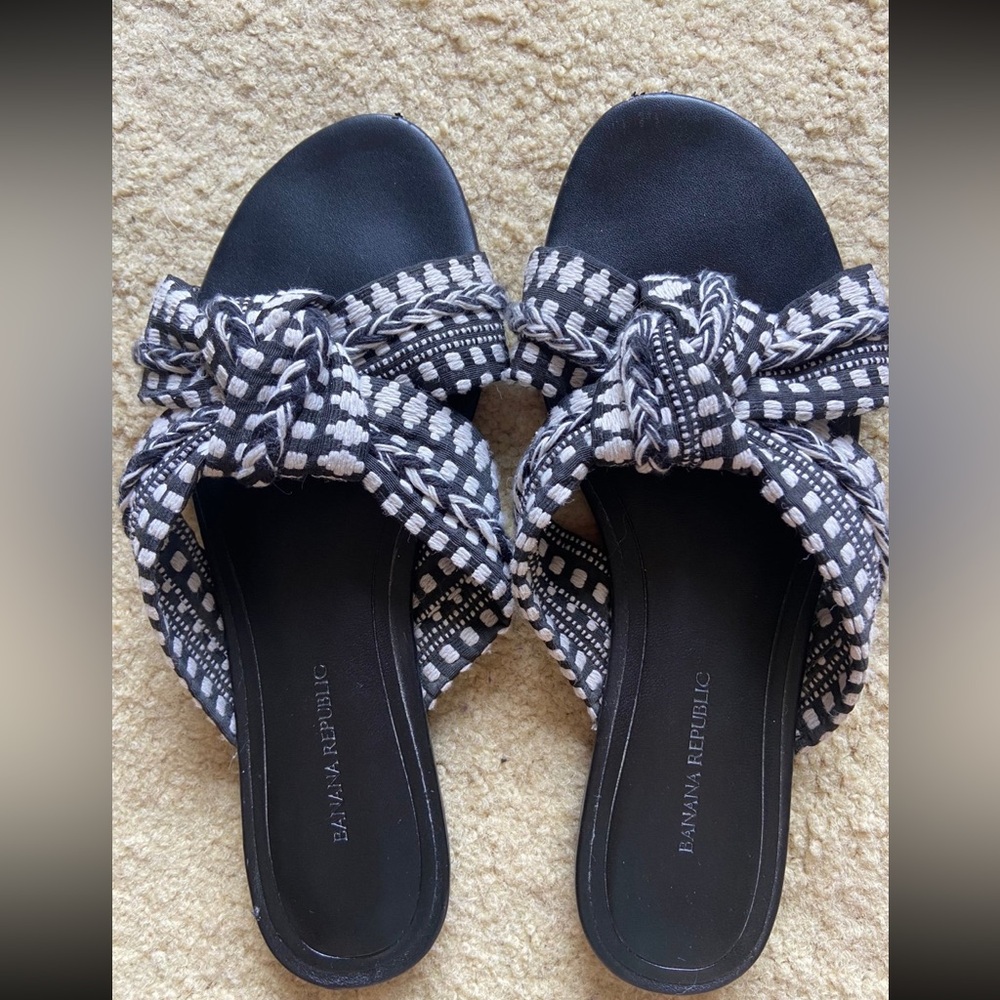 Banana Republic Black and White Women's Sandals Size 7